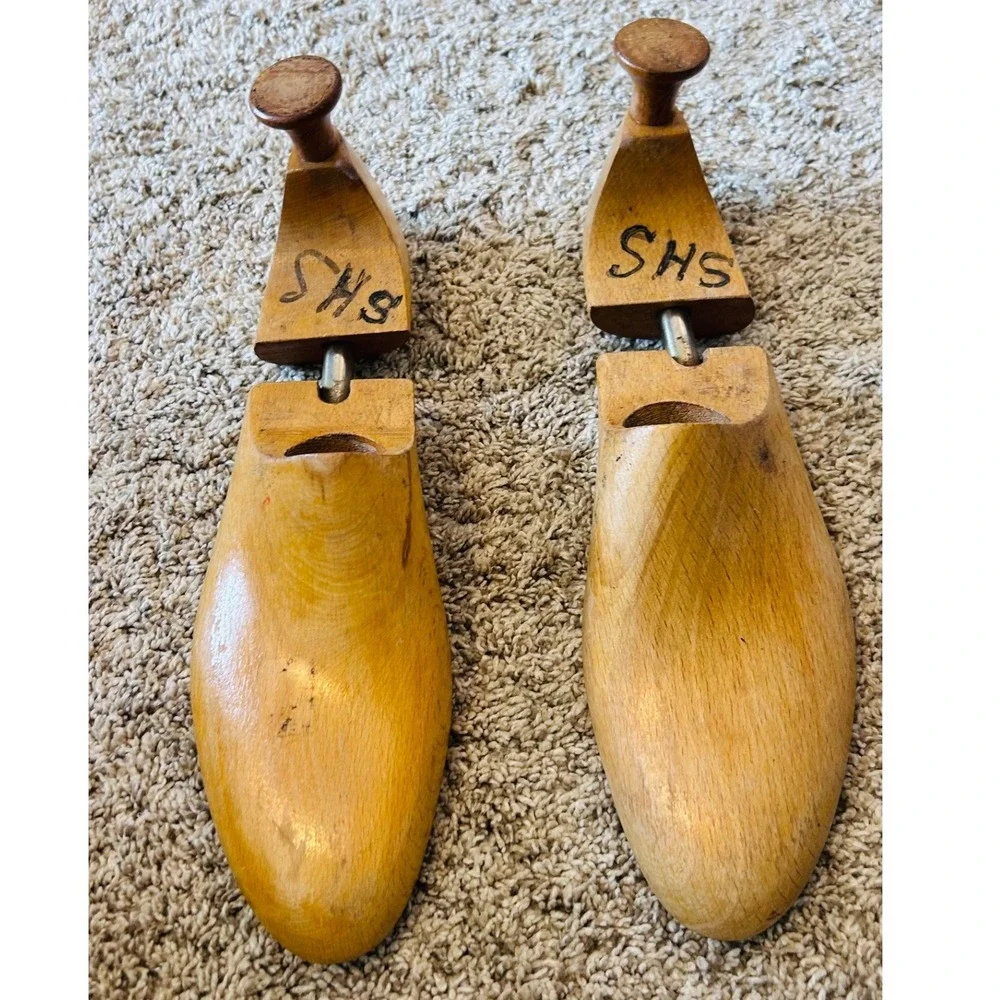 Vintage Wooden Shoe Trees Size 9/10 Adjustable Spring Loaded Made in Yugoslavia